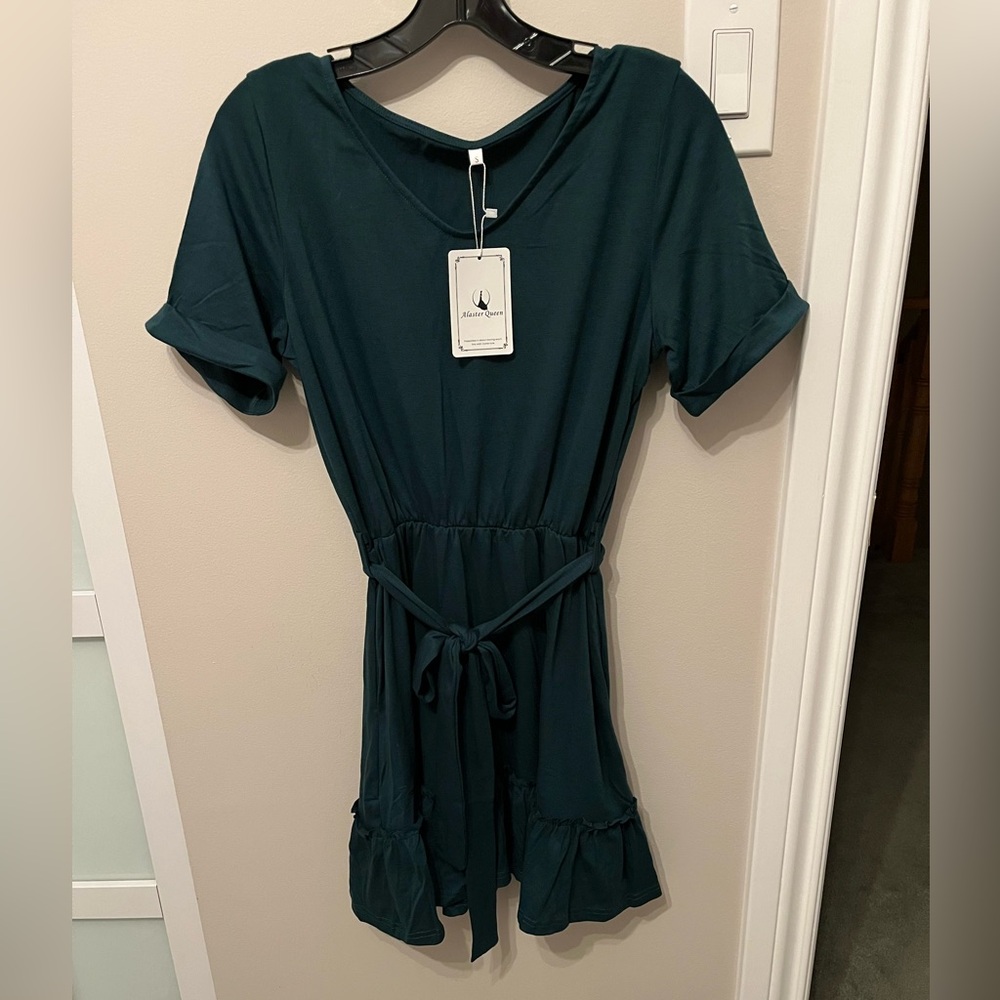 Alaster Queen Short Roll Sleeve Flowy Swing Ruffle T-Shirt Dress - Small - Green